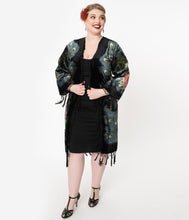 Load image into Gallery viewer, Vintage Style Green & Black Peacock Print Velvet Beaded Flapper Coat