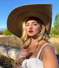 Load image into Gallery viewer, Natural Straw Fold Over Brim Sun Hat