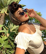 Load image into Gallery viewer, Unique Vintage Leopard Print Hair Scarf
