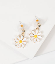 Load image into Gallery viewer, Unique Vintage Daisy Drop Earrings
