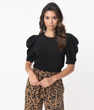 Load image into Gallery viewer, Black Crinkle Crop Top
