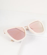Load image into Gallery viewer, Quay Pearl &amp; Rose Gold Reina Cat Eye Sunglasses
