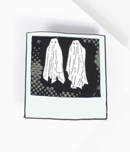 Load image into Gallery viewer, Beetlejuice x Unique Vintage Pin Set
