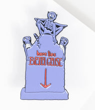 Load image into Gallery viewer, Beetlejuice x Unique Vintage Pin Set
