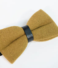Load image into Gallery viewer, Mustard Yellow Wool Butterfly Pre-Tied Bow Tie
