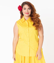 Load image into Gallery viewer, Plus Size Yellow Sleeveless Collared Cotton Button Up Blouse
