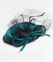 Load image into Gallery viewer, Vintage Style Green Velvet &amp; Black Sinamay Fascinator
